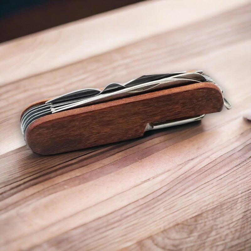 Taschenmesser mit Holzgriff